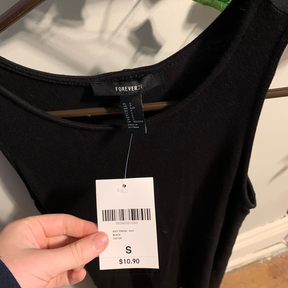 FOREVER 21 PLAIN BLACK DRESS - Picture 3 of 3